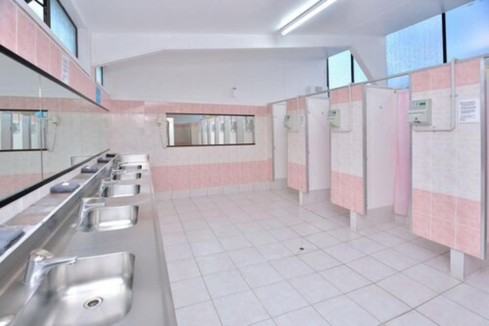 Auckland North Shore Motels & Holiday Park 23/56