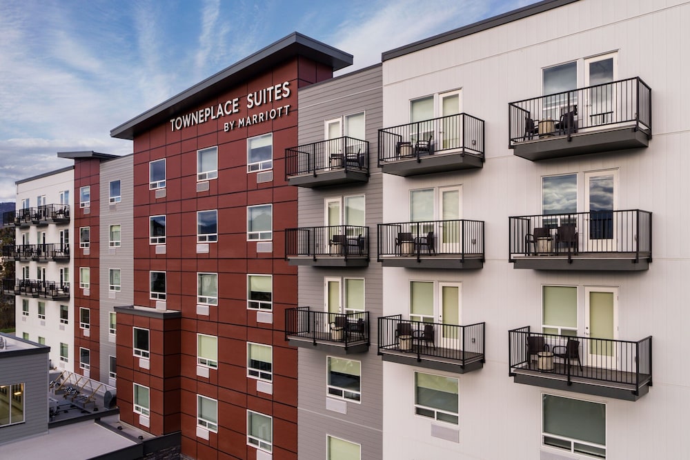 TownePlace Suites by Marriott West Kelowna 1/35