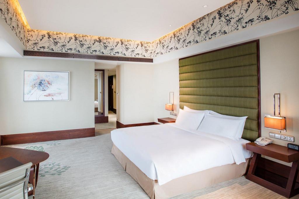 Extra, Premium, King Bed