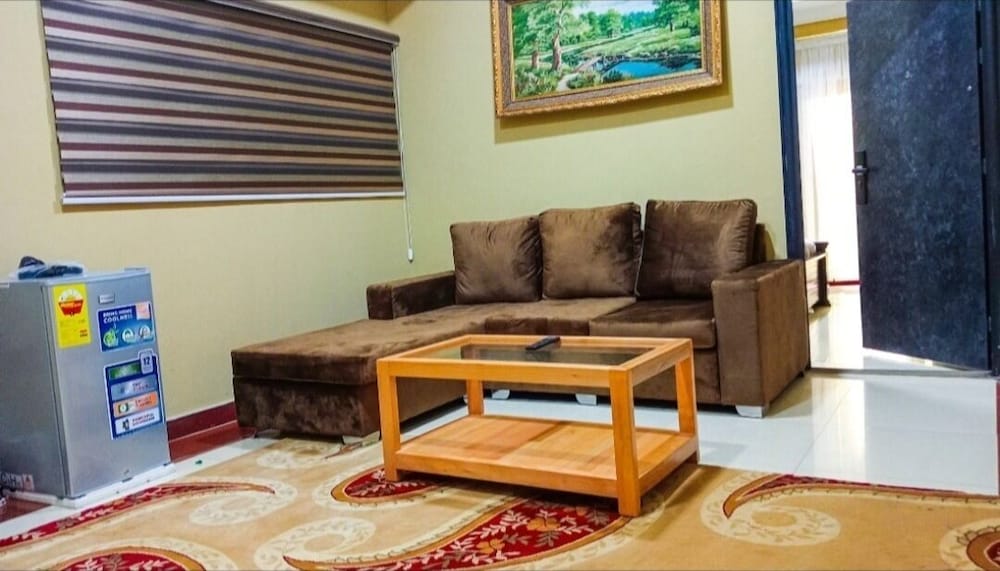 Okumah Hotel 34/44