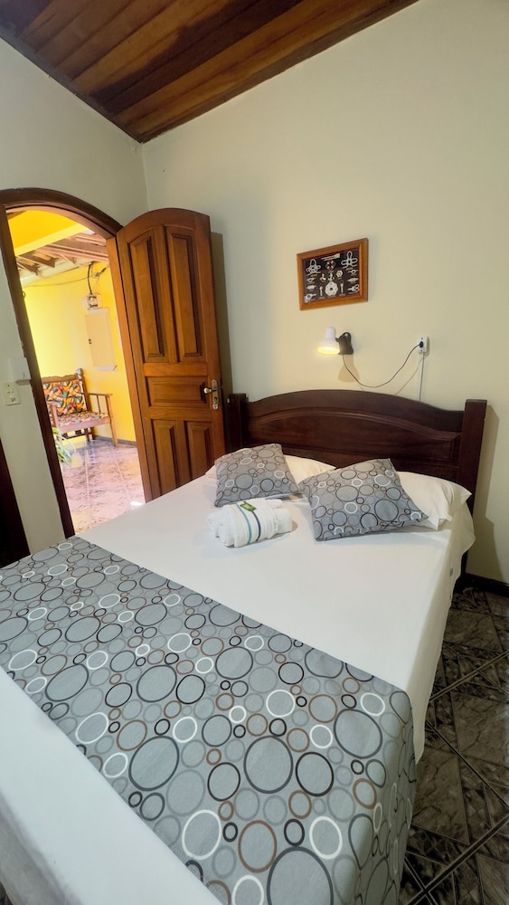 2 BEDROOMS, ECONOMY, QUADRUPLE
