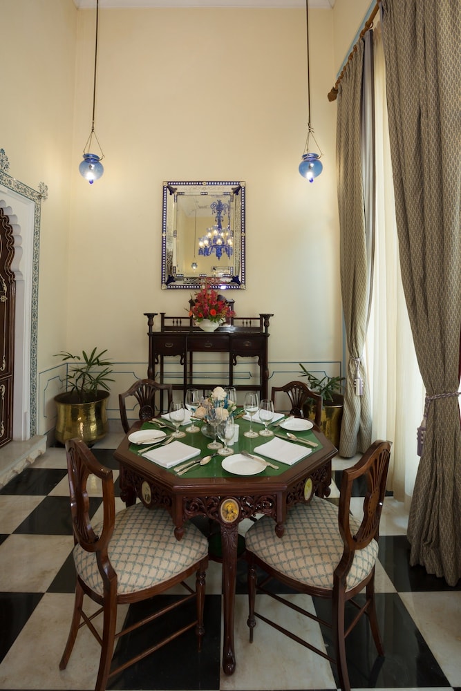 Shiv Niwas Palace 54/71
