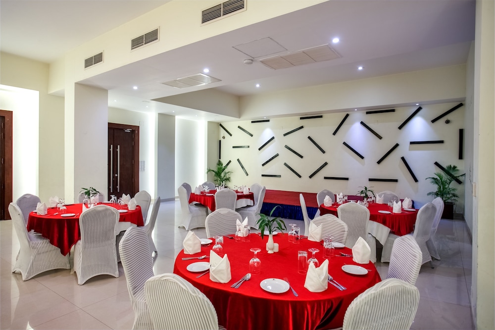 Hotel Grand Park Barisal 50/54