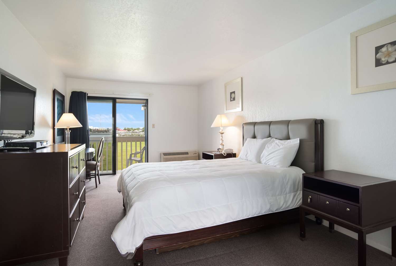 غرفة بسرير مزدوج لذوي الإعاقة، Rodeway Inn at Somers Cove Marina 2/6