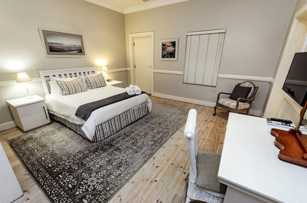 First Avenue Guesthouse 15/50