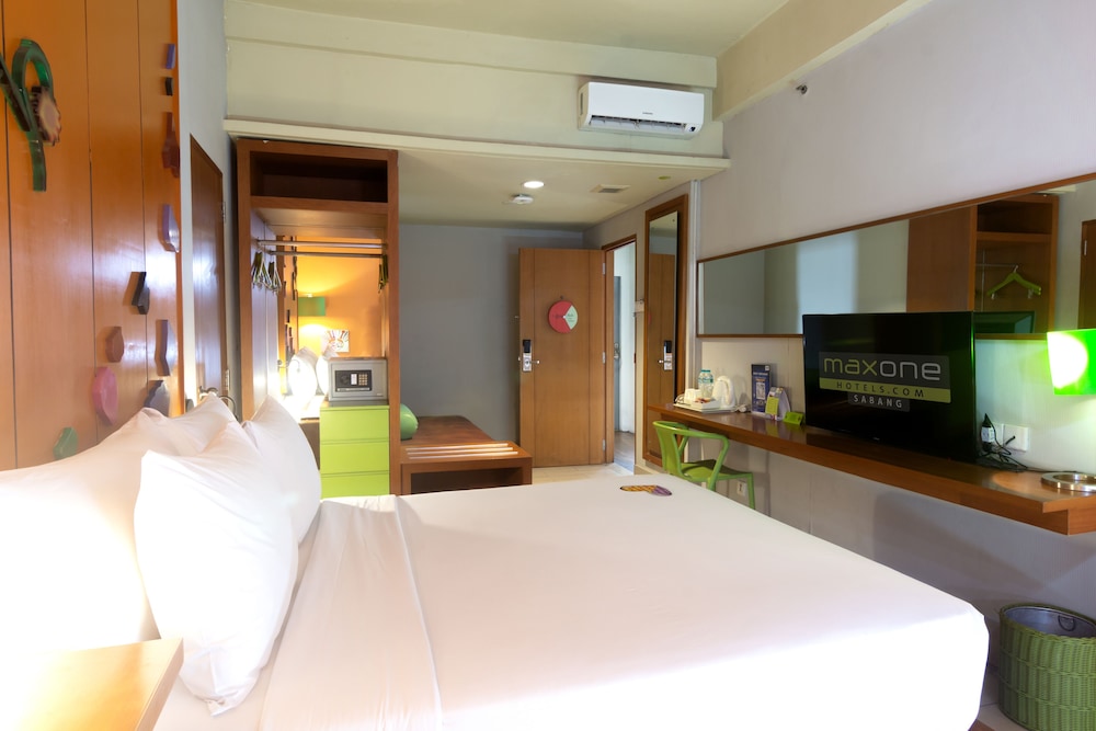 Warmth, Deluxe, Queen Bed