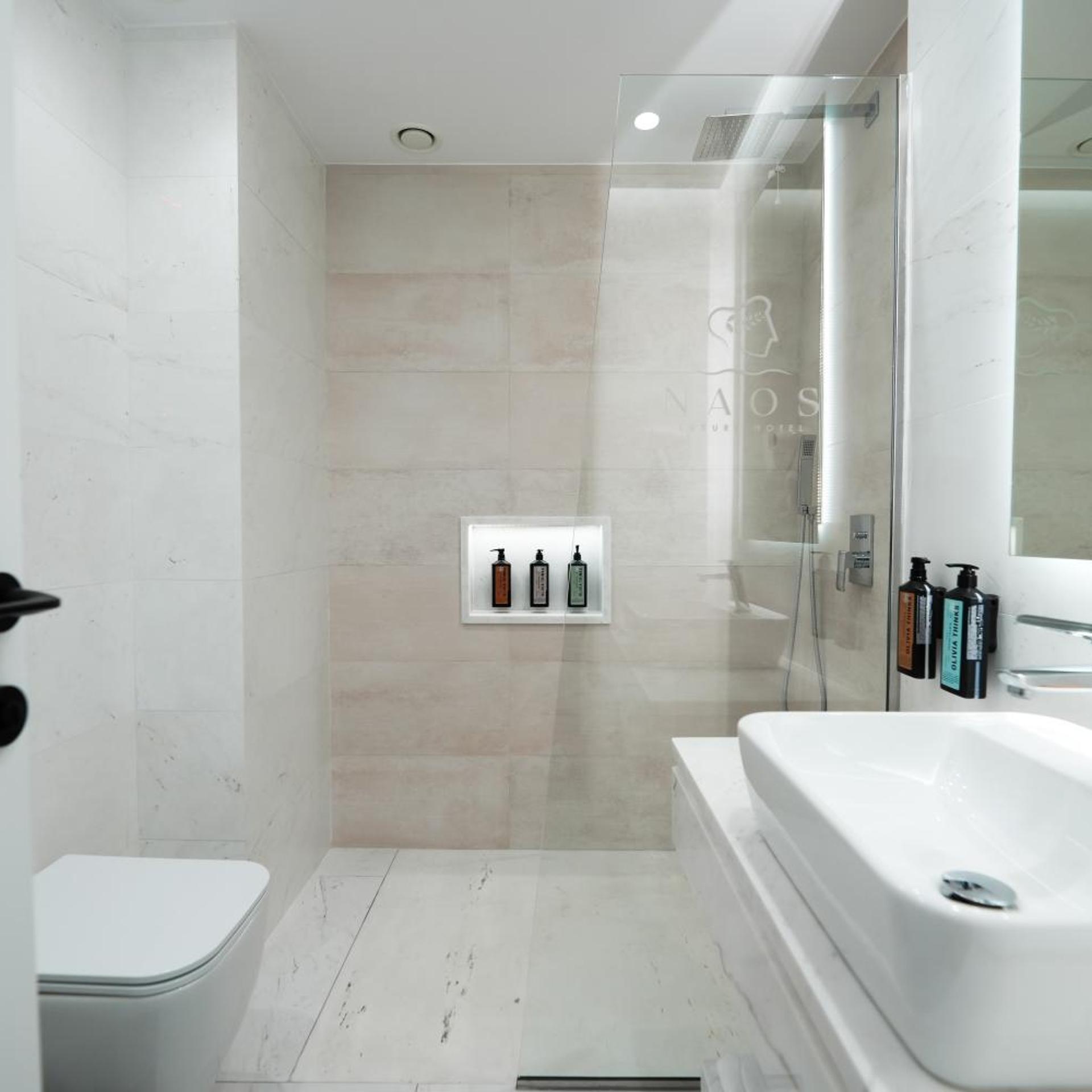 Naos Luxury Hotel 59/62