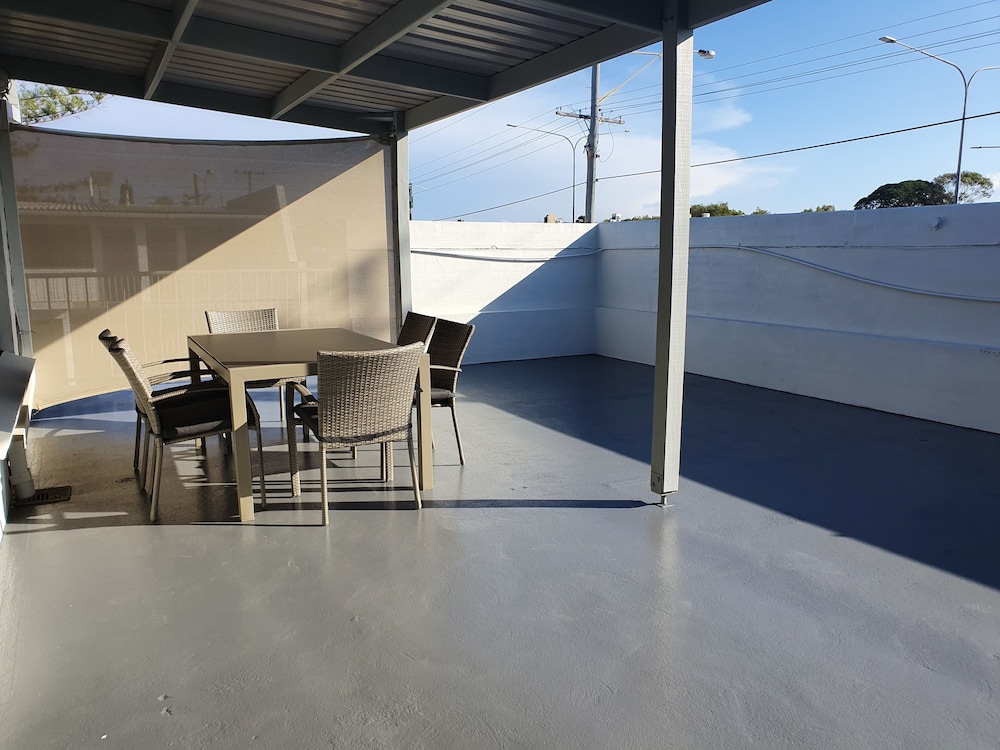 Montego Mermaid Beach Motel 40/69