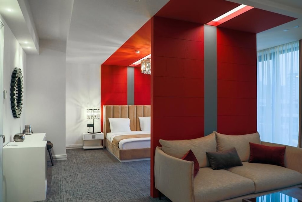 Aghababyan S Hotel 68/77
