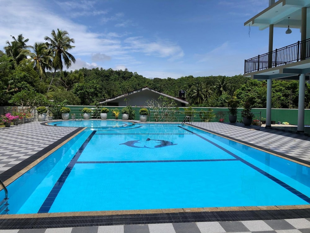 Coral Palm Villa And Apartment 26/50