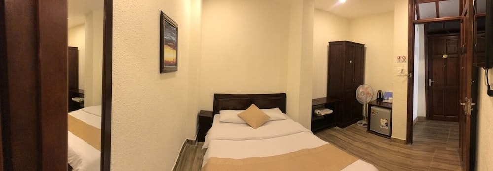 Nam Xuan Premium Hotel 16/68