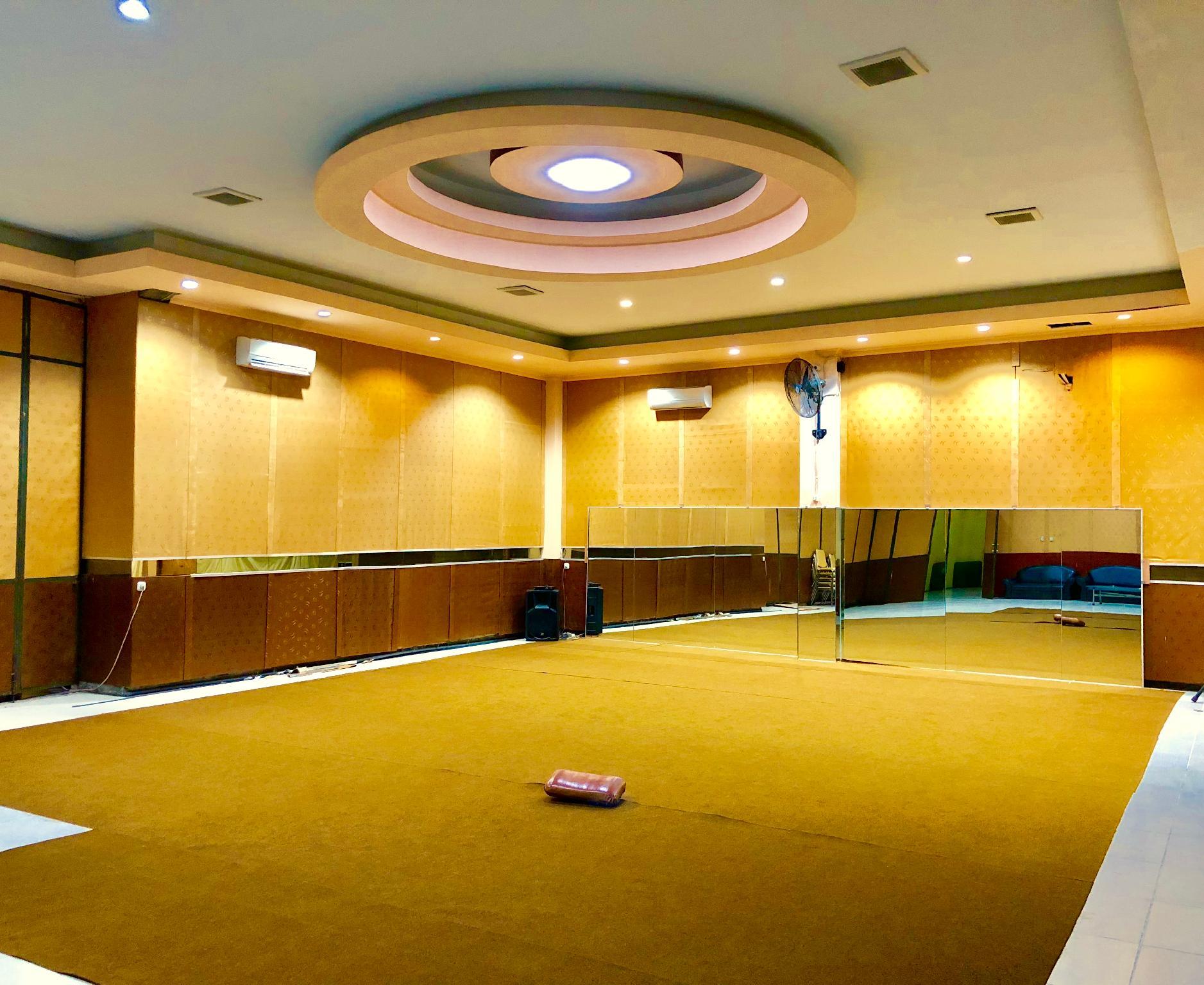Grand Mansion Hotel 22/32