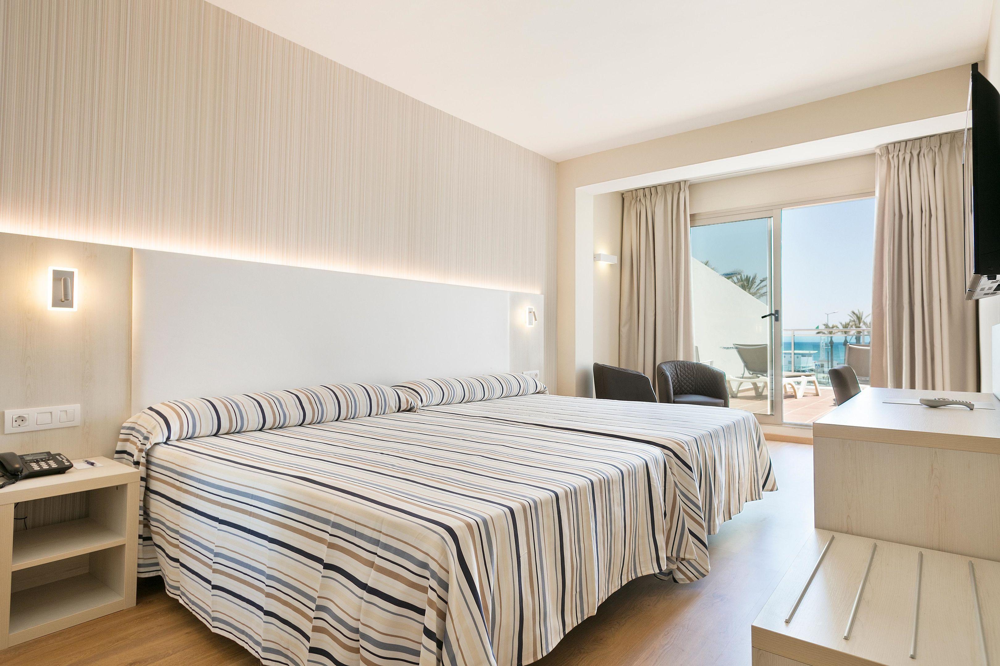 Superior, Sea View, Balcony or Terrace