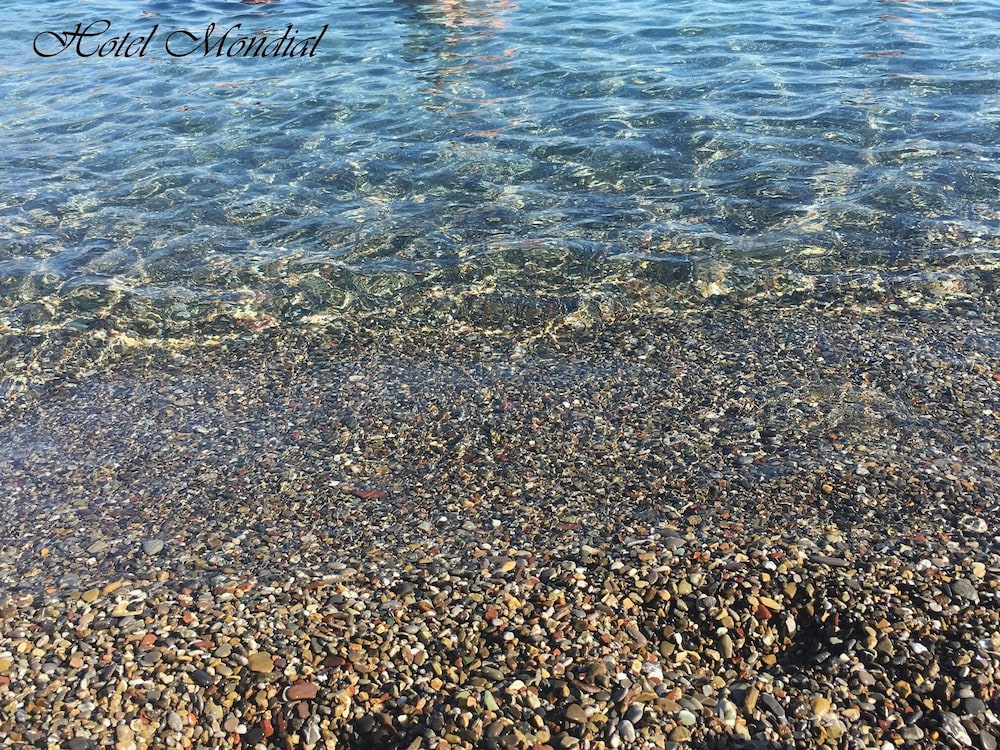 hotel mondial