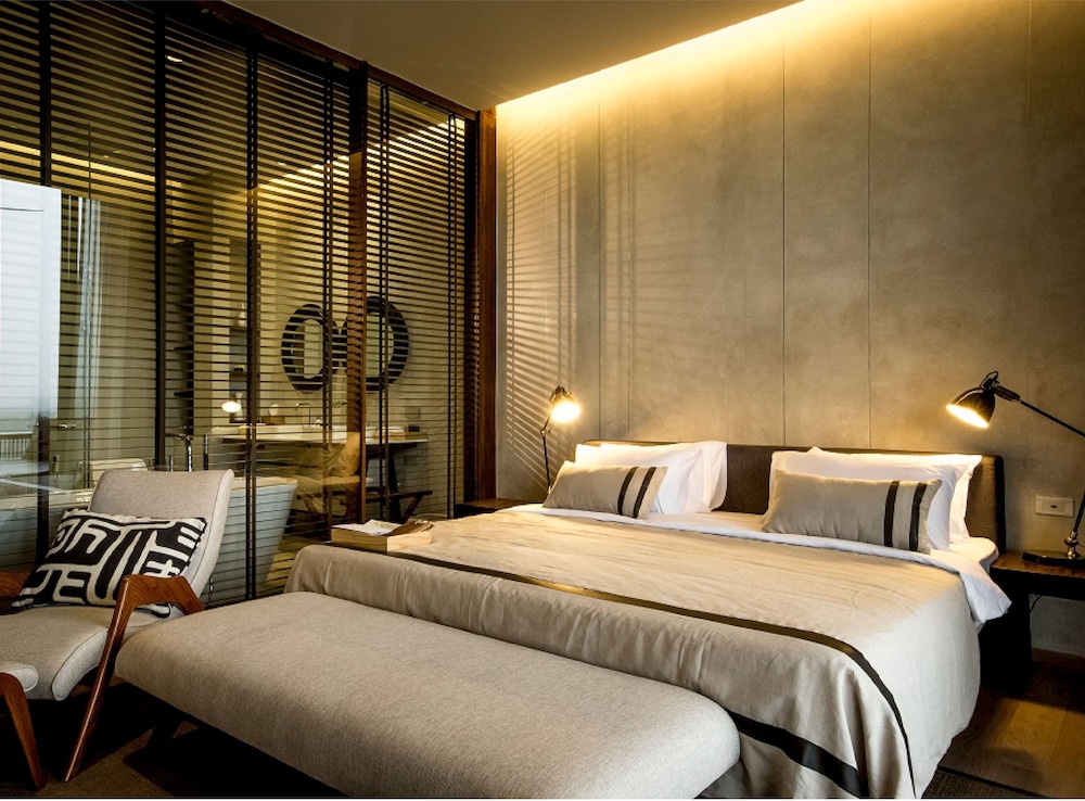 Atta Lakeside Resort Suite 13/81
