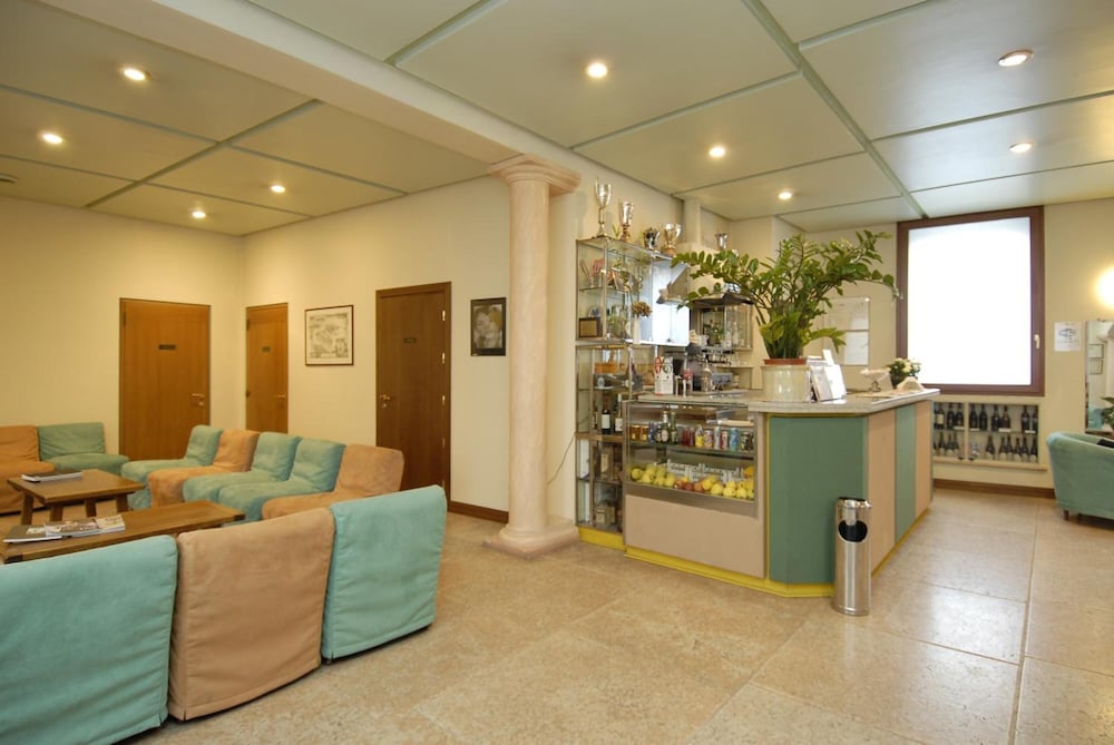 ALBERGO BIANCHI STAZIONE 29/50