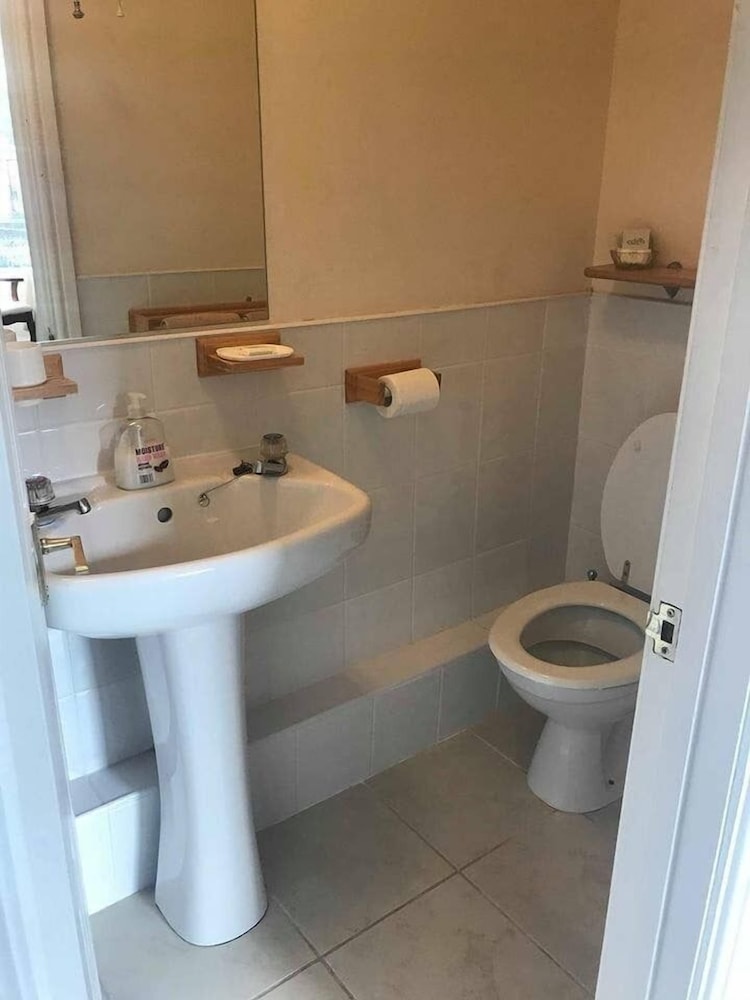 Bridgeside Guest House - B&B 30/34