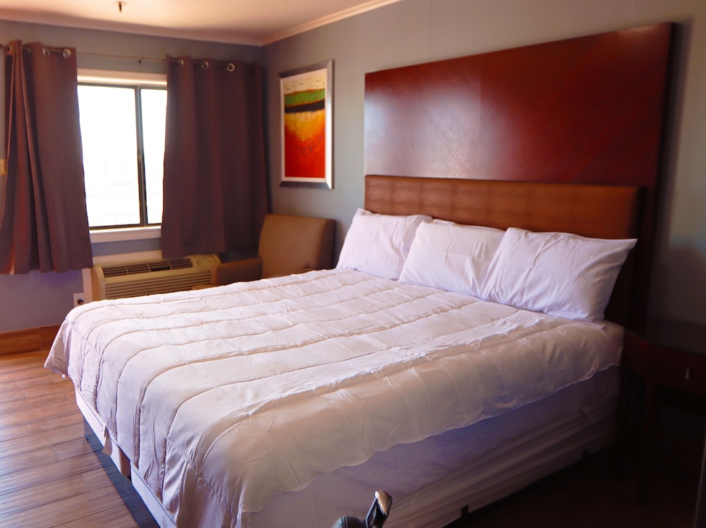 Basic, King Bed