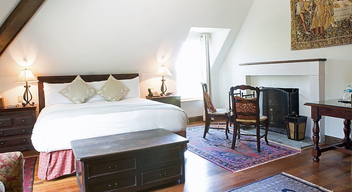 Burgundy, Superior, King Bed, Sofa