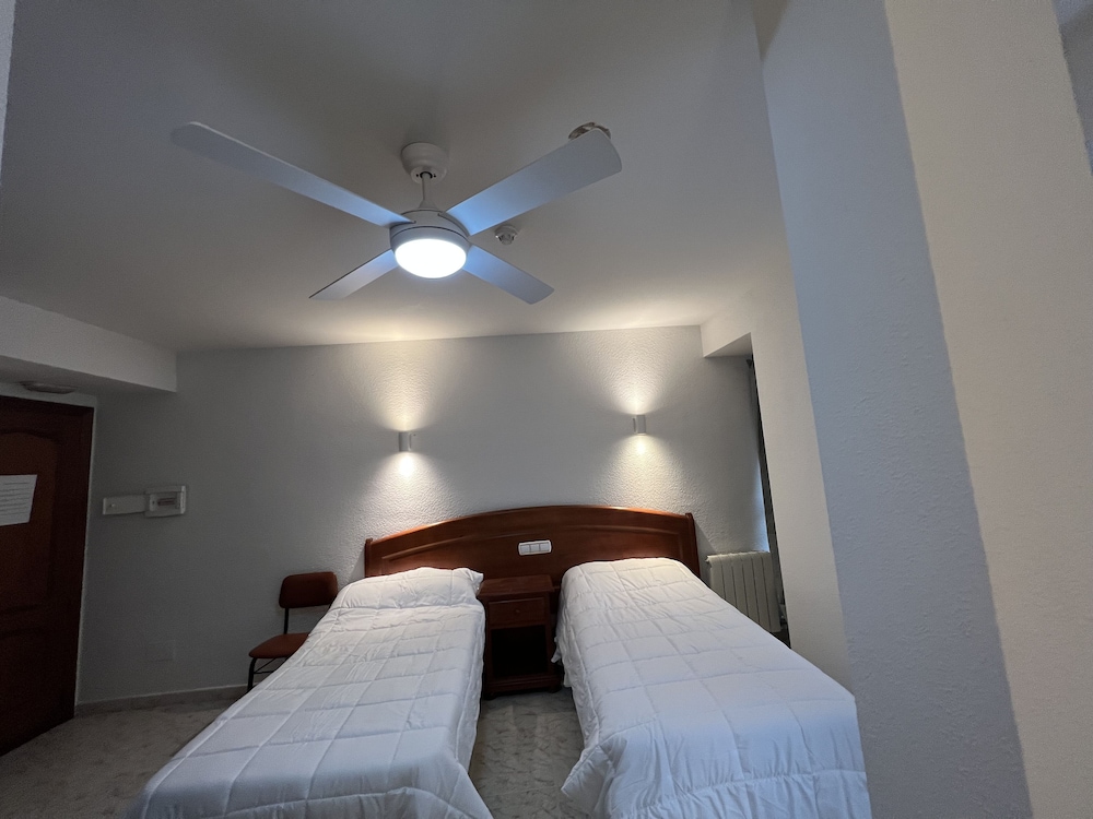Hostal La Embajada 23/49