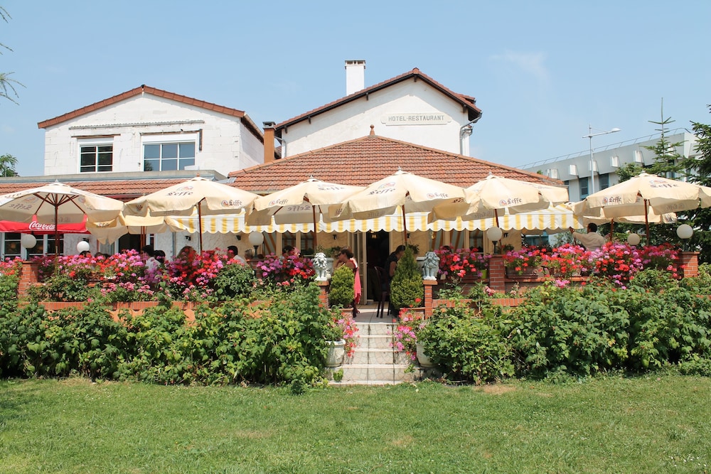 Hôtel Restaurant Maison Blanche 56/58