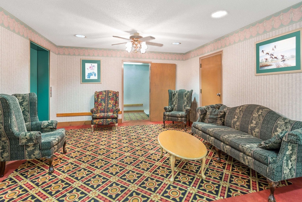 Days Inn By Wyndham Panama City/Callaway 22/26