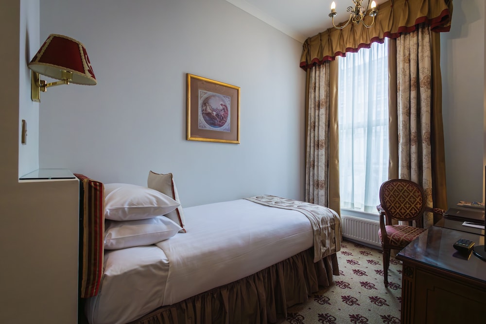 London Lodge Hotel 40/72