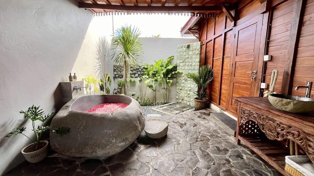 Jabunami Villa 24/50