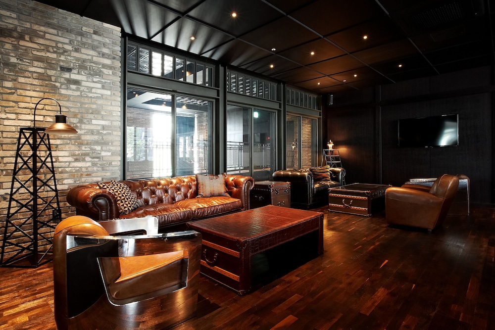 Lee Design Hotel 40/74