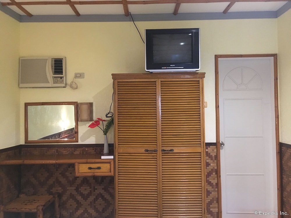 Loves Beach And Dive Resort 5/37