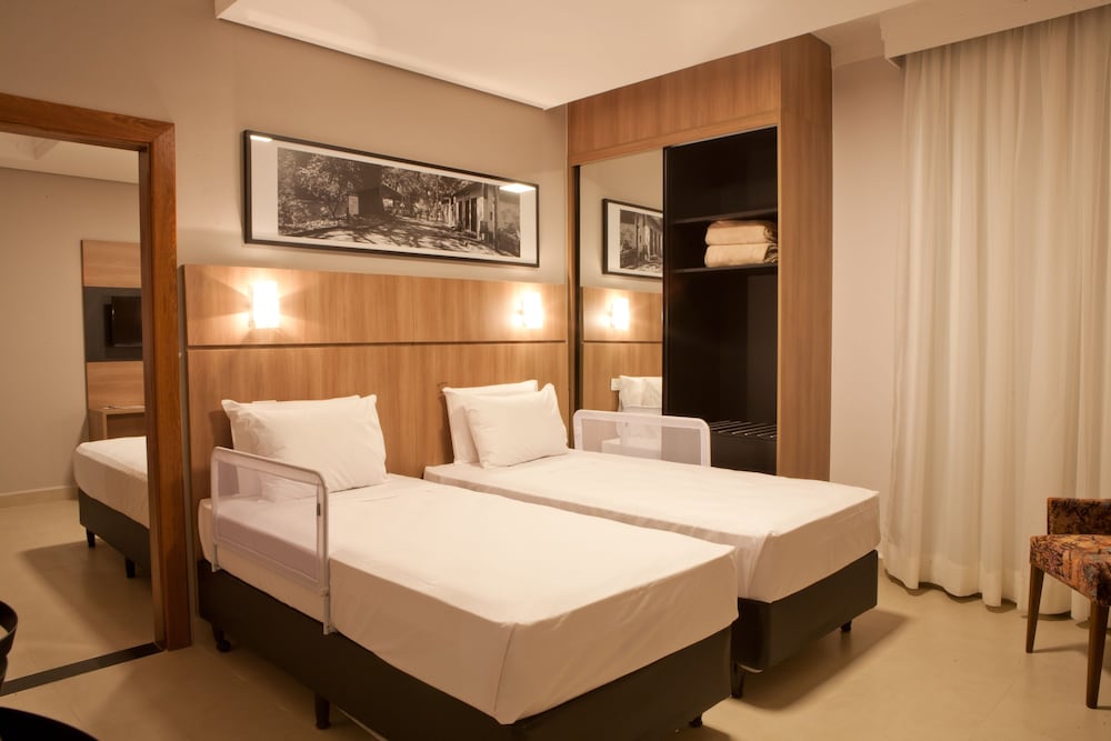 Silver, Twin Beds