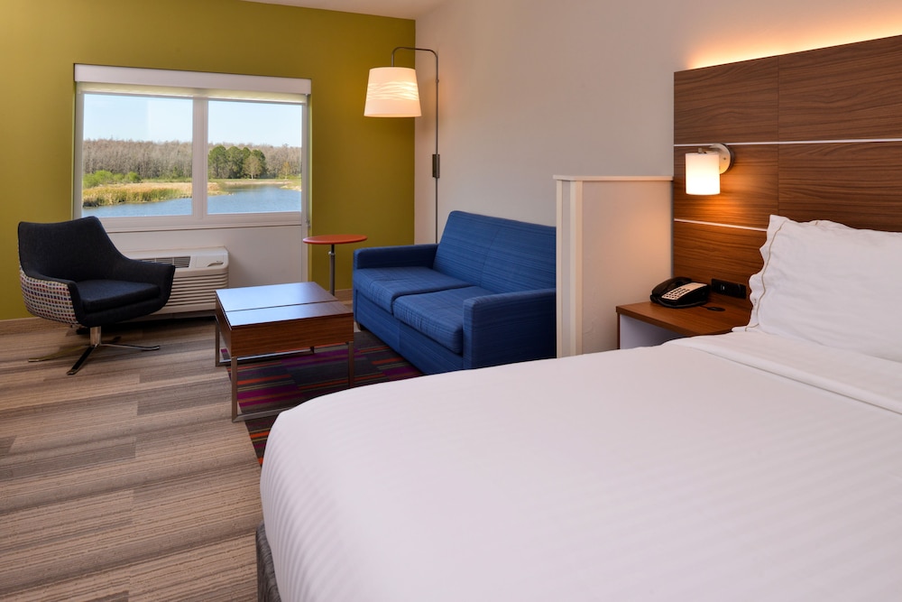 Holiday Inn Express And Suites Salem 19/45