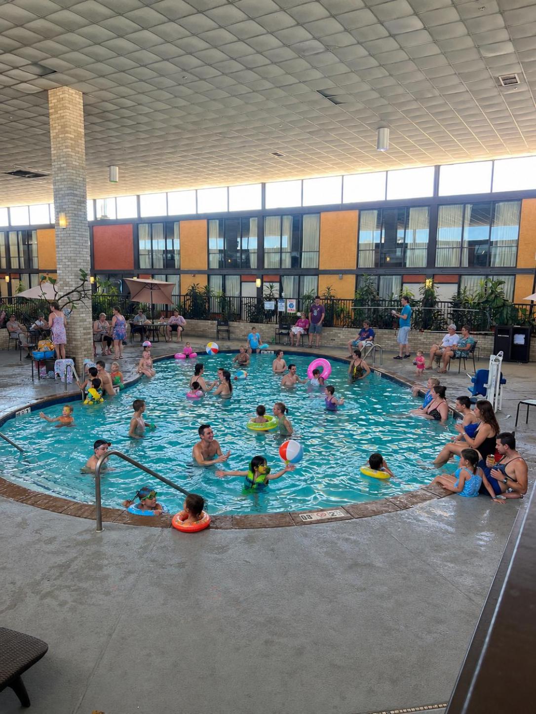 OKC Hotel Suites, Event Center, indoor Pool and Arcade, 5 Min from Downtown & Fairgrounds 32/45