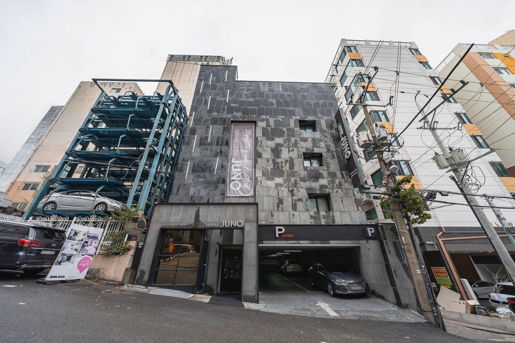 Hotel Juno 19/19