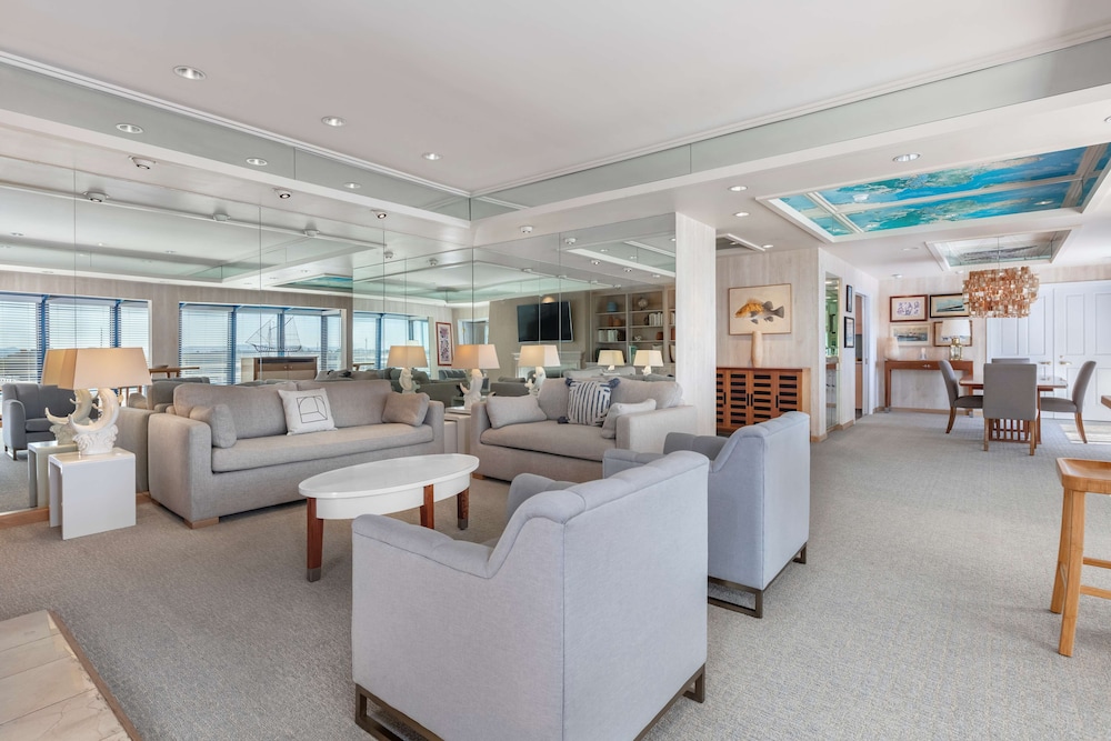 Waterfront Hotel - JDV by Hyatt 42/55