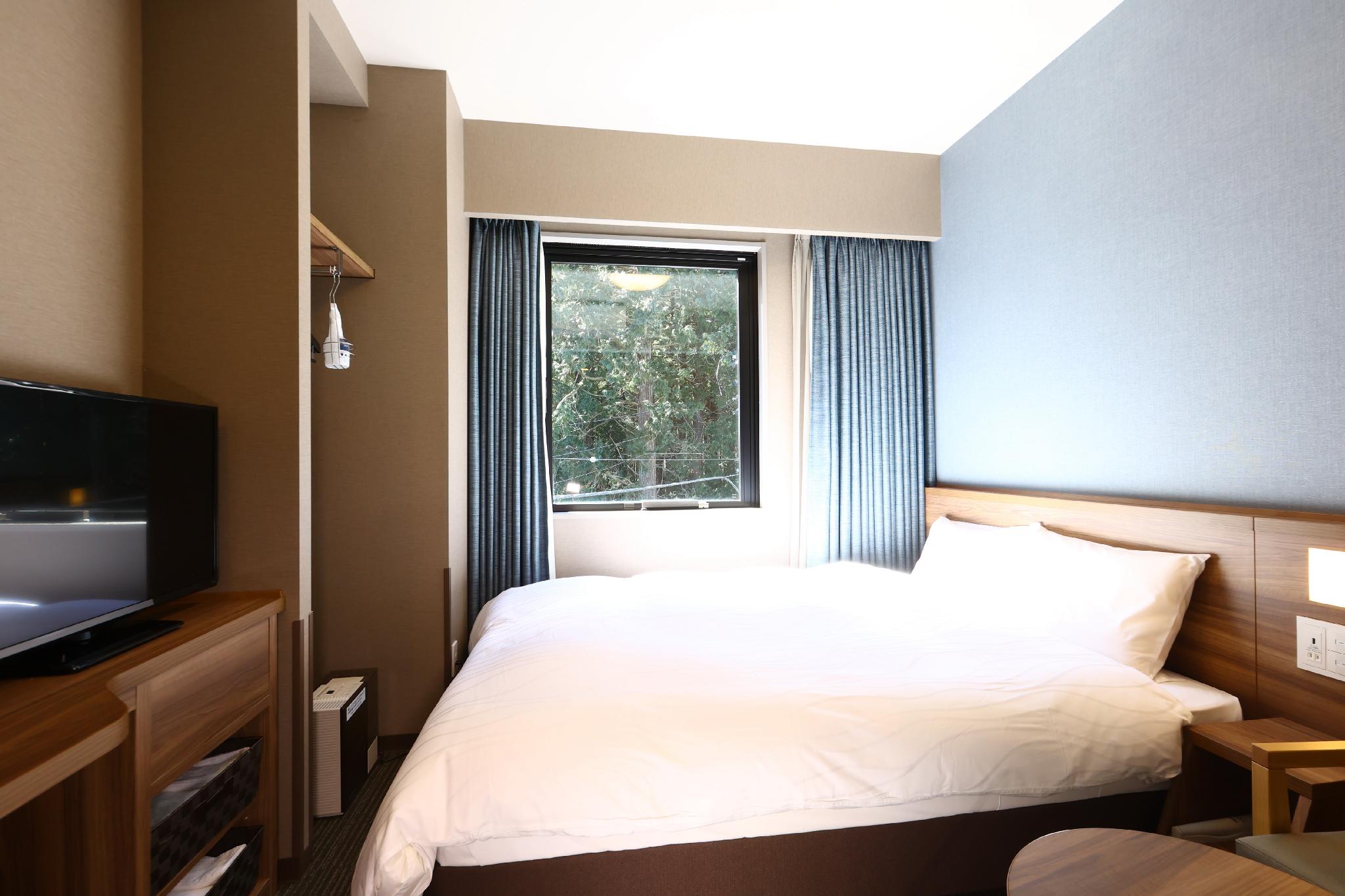 Moderate, Double Bed