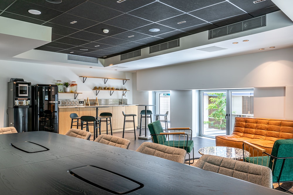 Best Western M Treize Paris Asnieres 21/44