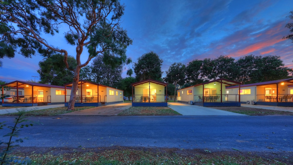 Yarrawonga Holiday Park 1/21