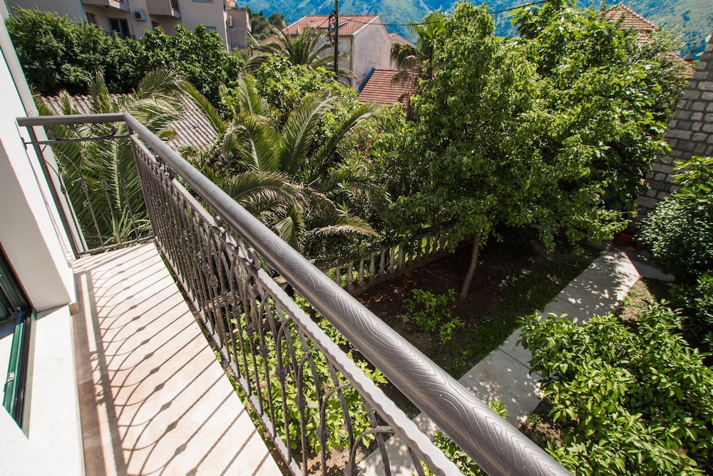 Hotel Alkima 42/50