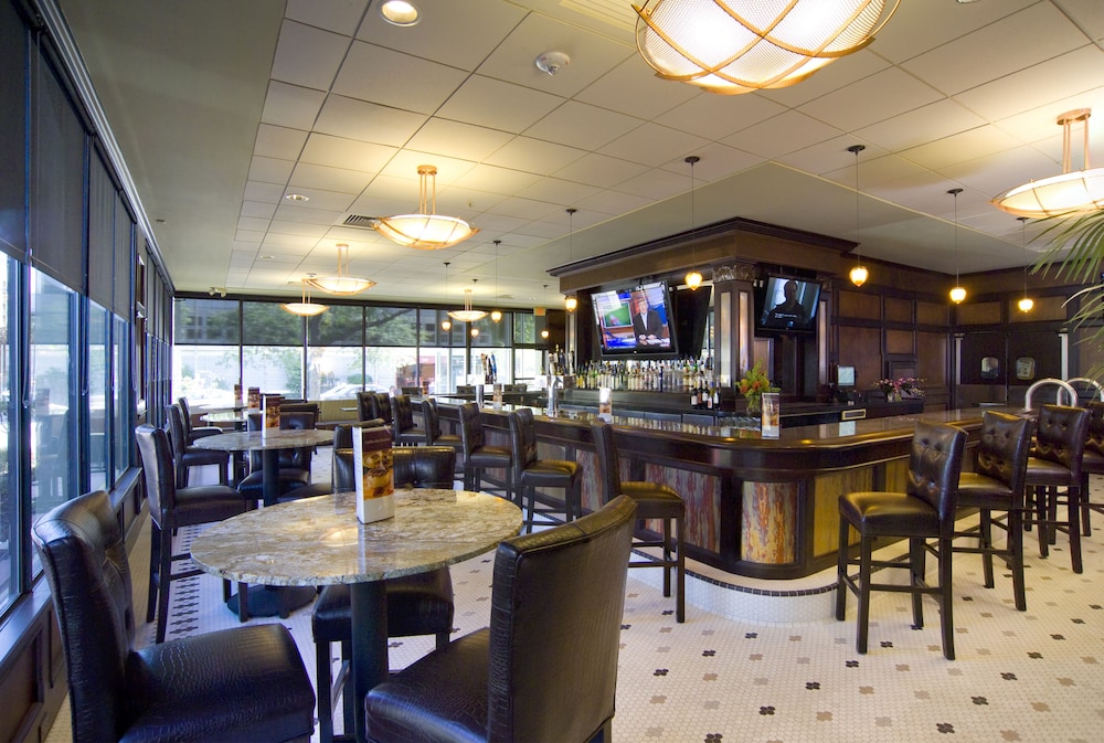 DoubleTree by Hilton Cleveland Downtown Lakeside 54/67