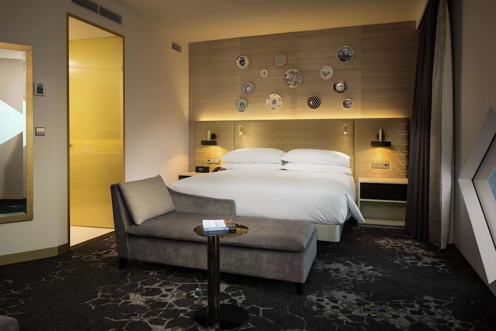Hilton Amsterdam Airport Schiphol 12/78