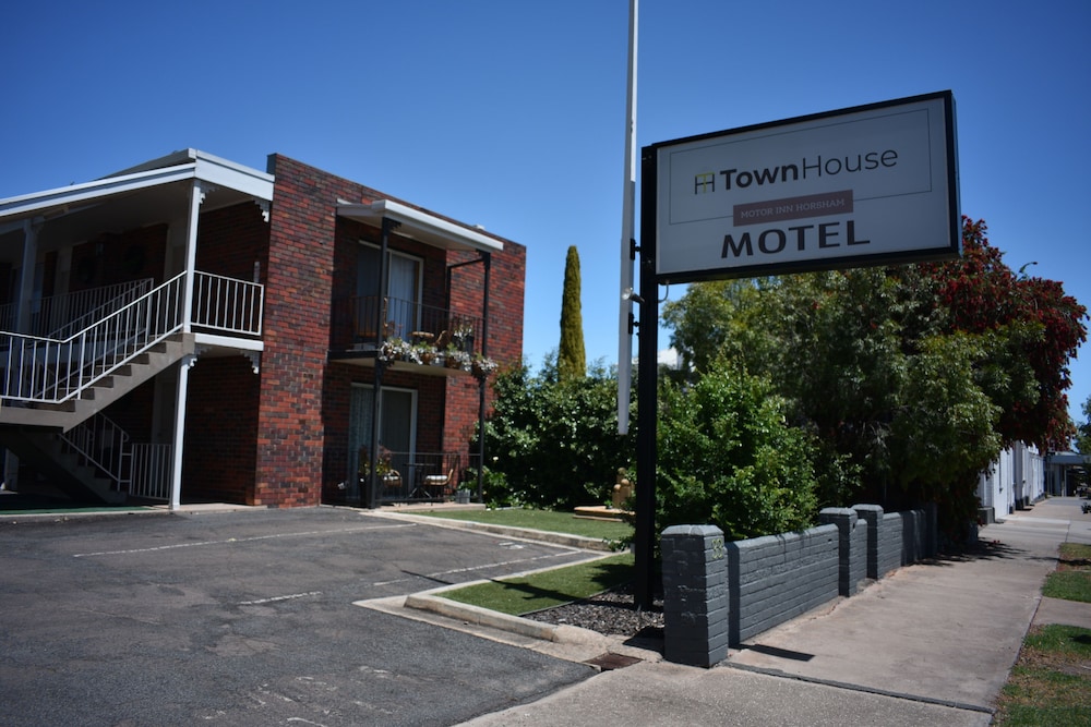 Townhouse Motor Inn Horsham 11/20