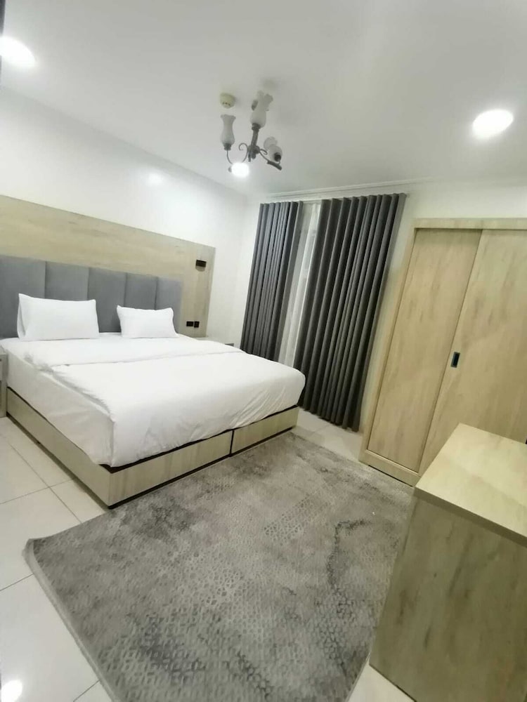 Room, Double Bed