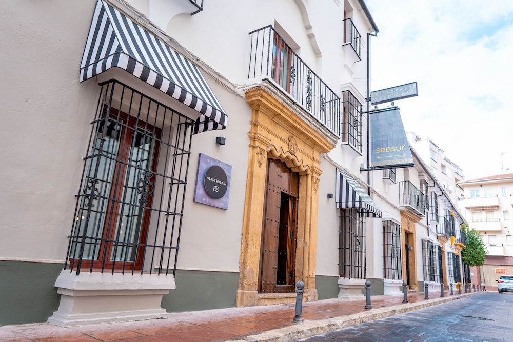 Maestranza Hotel 50/52