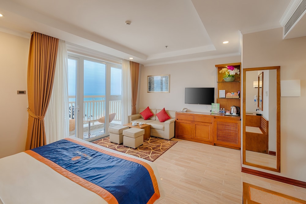 BlueSun Danang Beach Hotel 28/67