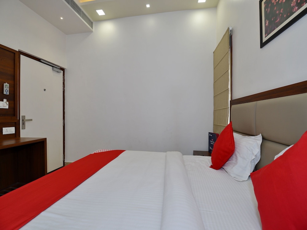 Oyo 11928 Hotel Ajmer Regency 8/15