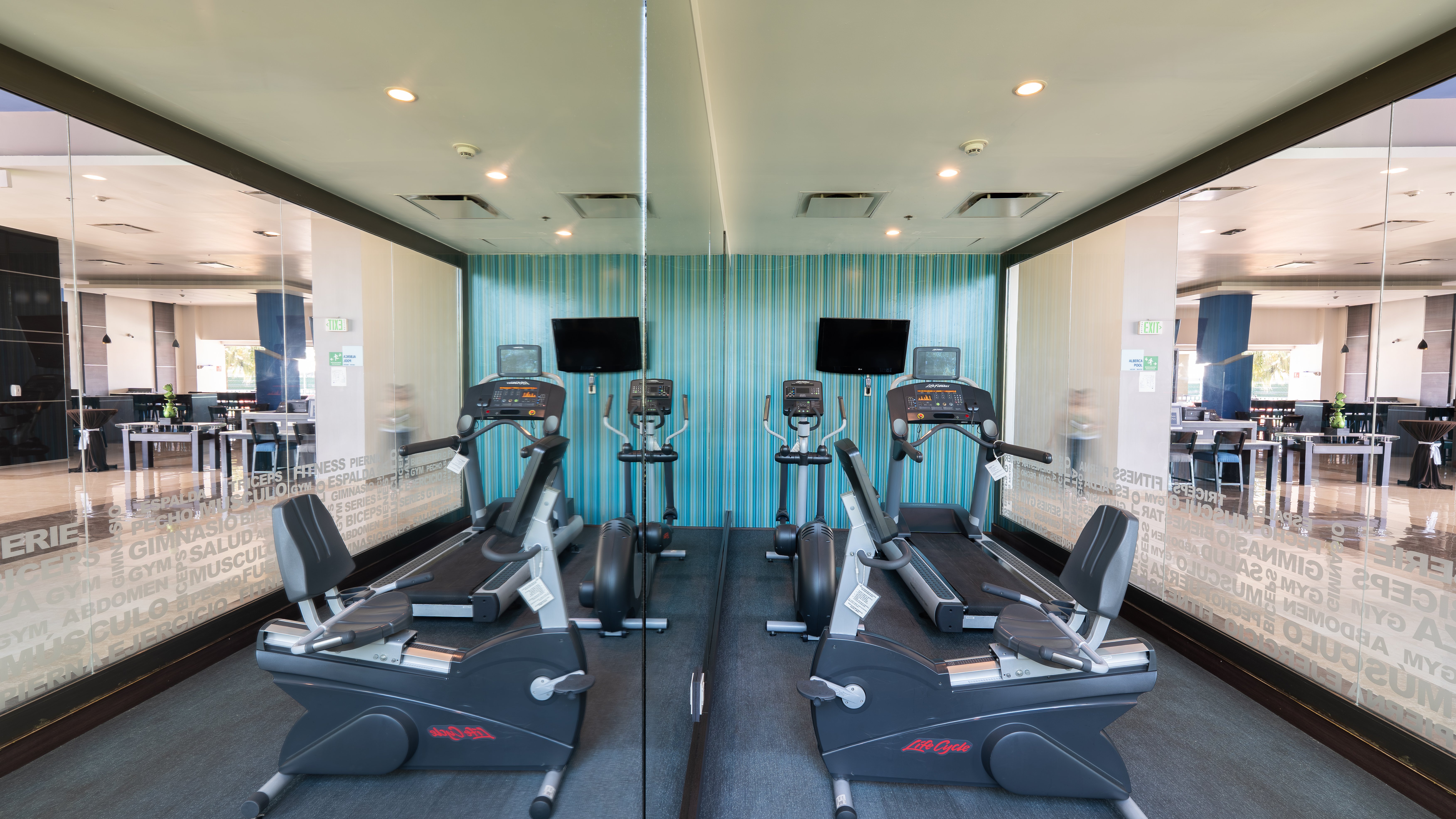 Holiday Inn Express Tuxpan 42/78