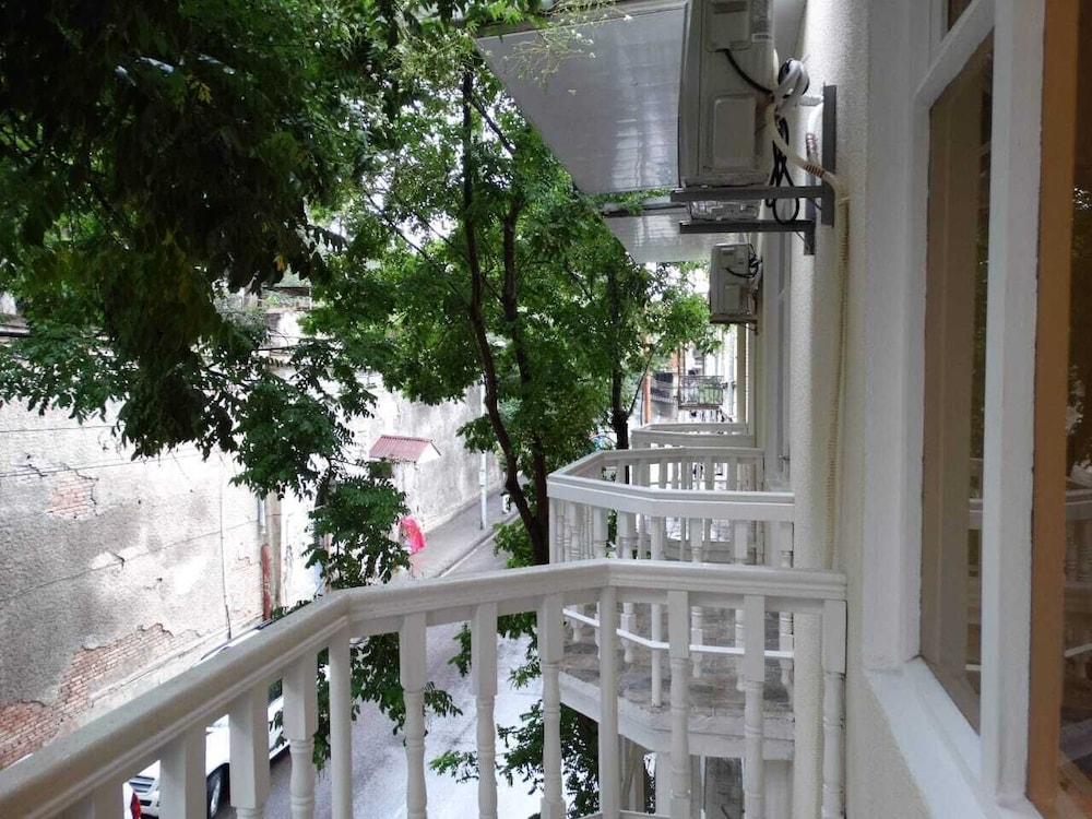 Hotel Iveria 36/50
