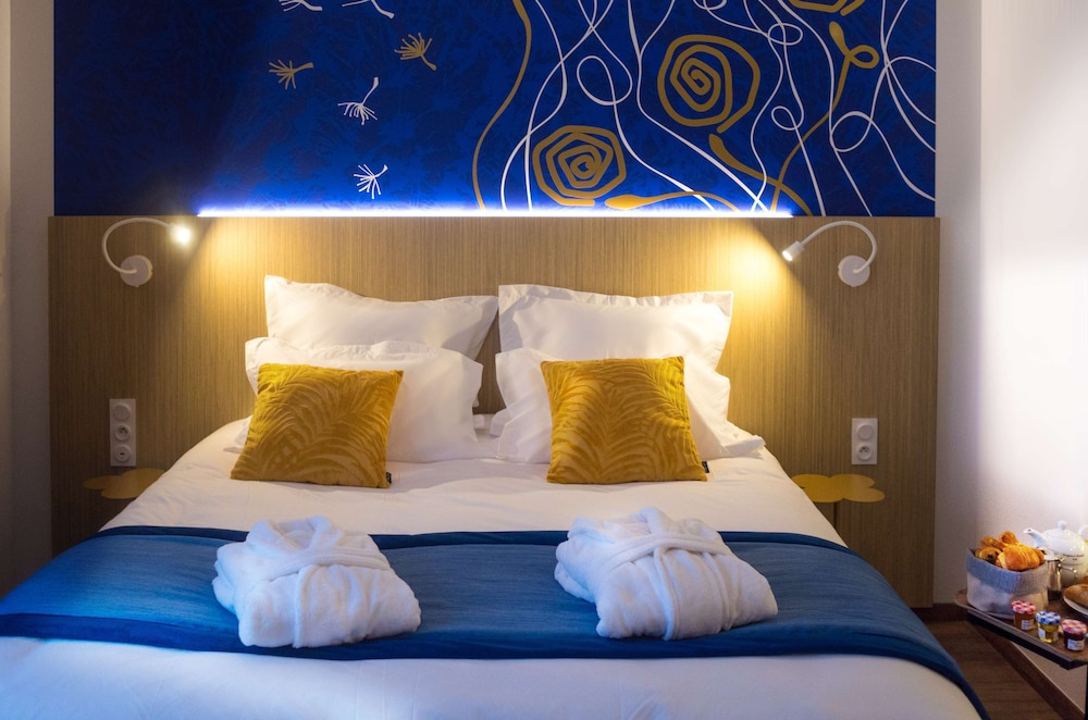 Executive, King Bed
