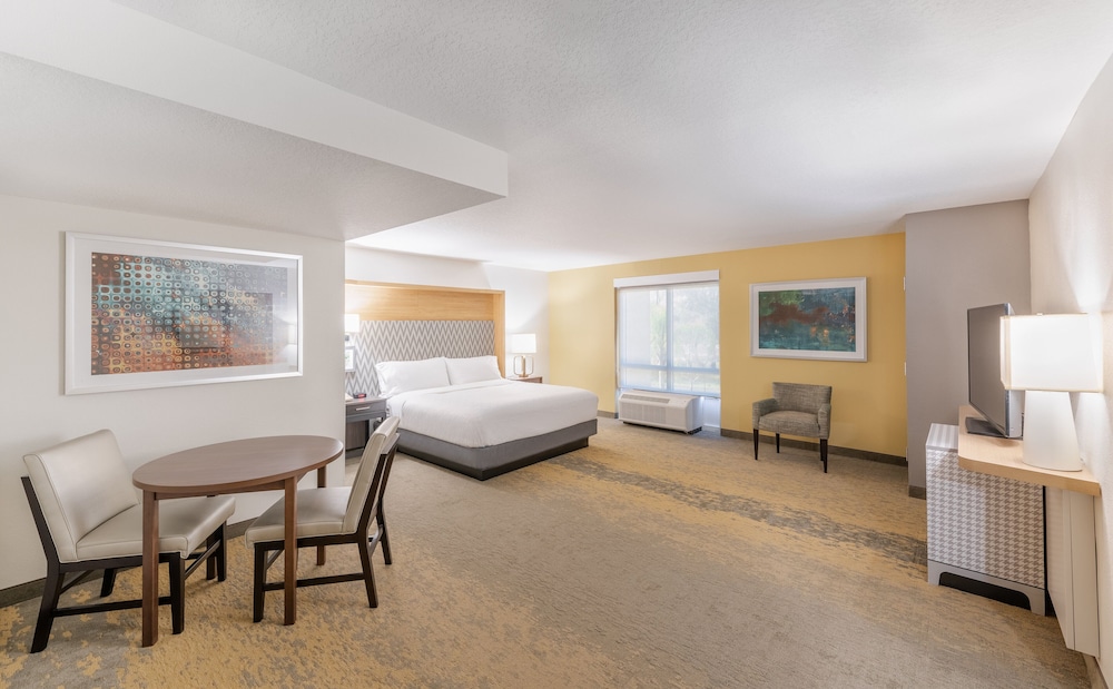 Holiday Inn Hotel And Suites Orange Park 34/55